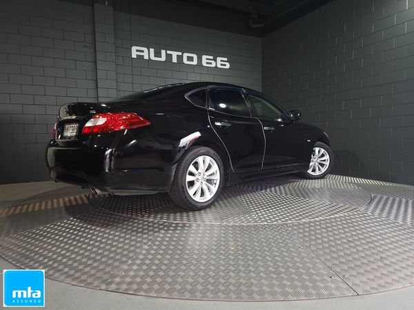 2011 Nissan Fuga Carousel 10