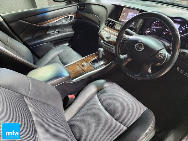 2011 Nissan Fuga Carousel 4