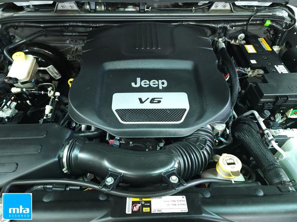 2015 Jeep Wrangler SPORT UNLIMITED 3.6P Carousel 9