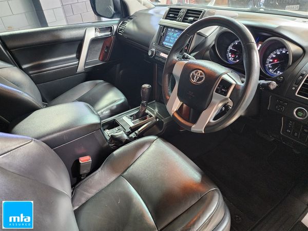 2015 Toyota Land Cruiser Prado Carousel 18
