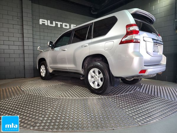 2015 Toyota Land Cruiser Prado Carousel 13