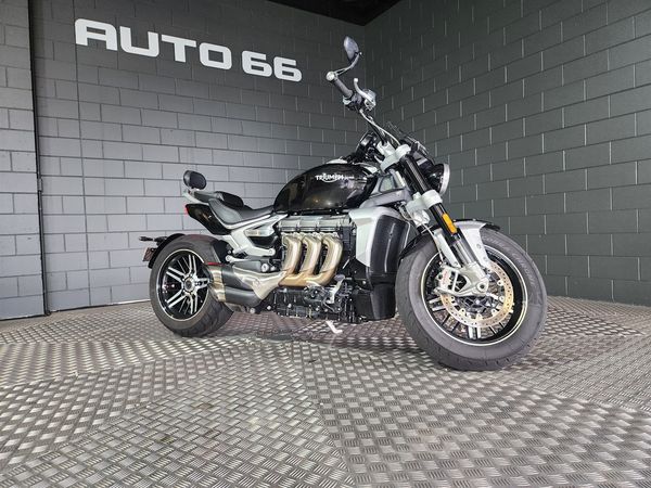 2023 Triumph Rocket 3 GT YJ1 Carousel 5