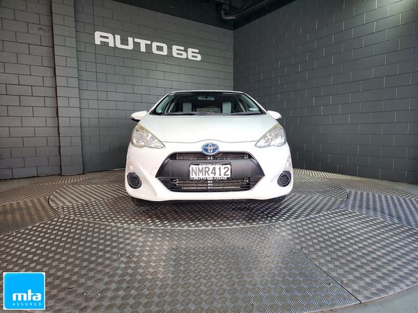 2016 Toyota Aqua Carousel 12
