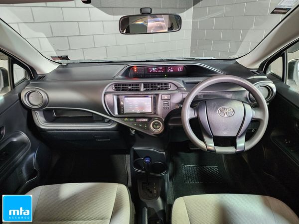 2016 Toyota Aqua Carousel 16