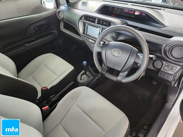 2016 Toyota Aqua Carousel 2