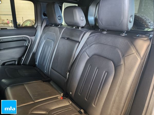 2021 Land Rover Defender 110 P400 SE 3.0PT Carousel 8