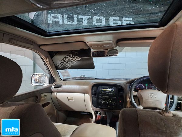 1998 Toyota Landcruiser VX LTD Carousel 6