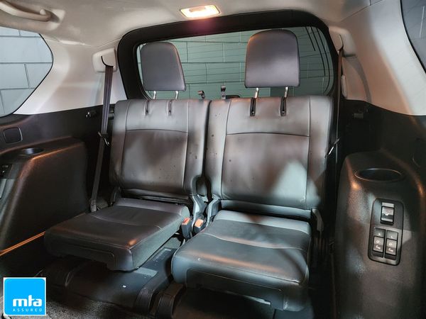 2015 Toyota Land Cruiser Prado Carousel 6