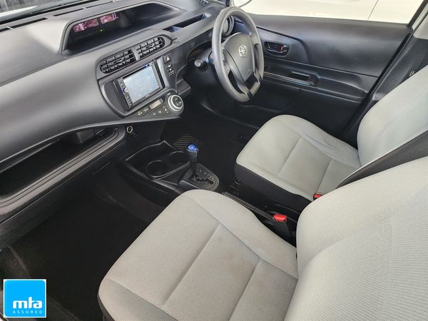 2016 Toyota Aqua Carousel 3