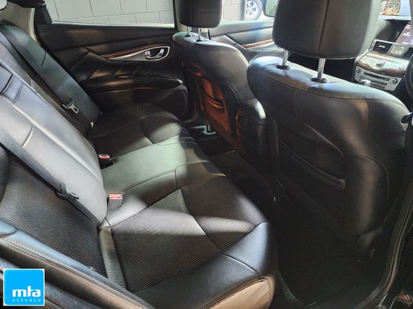 2011 Nissan Fuga Carousel 6