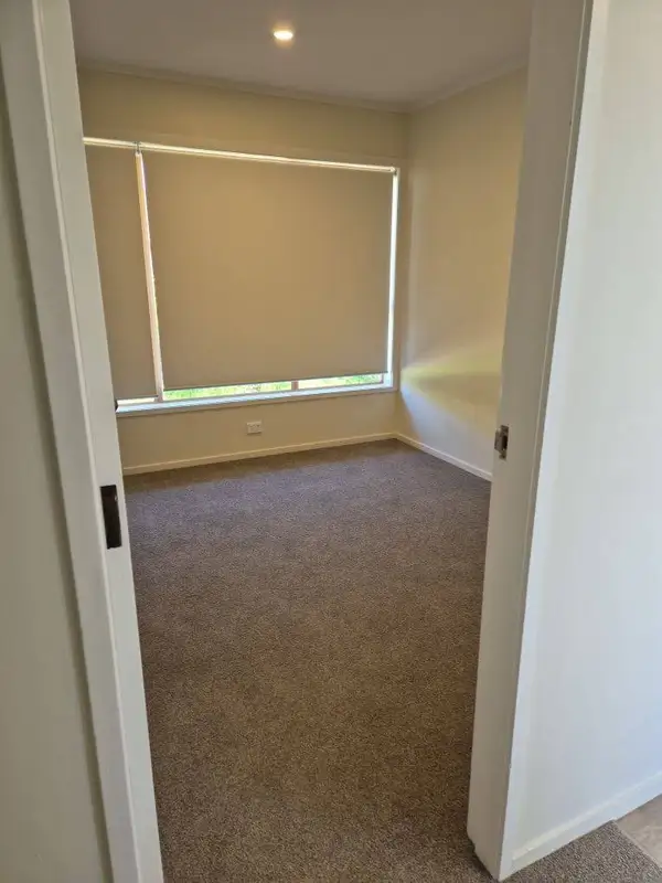 13, Lovelock Place, Chartwell Carousel 1