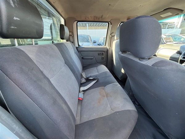 2011 Nissan Navara DX 2WD 2.5TD Carousel 5