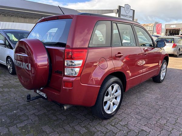 2011 Suzuki Grand Vitara WJLXA2 3.2 4x4 Carousel 3
