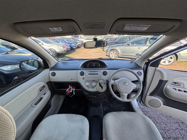 2008 Toyota Sienta Wheelchair Accessible Carousel 5