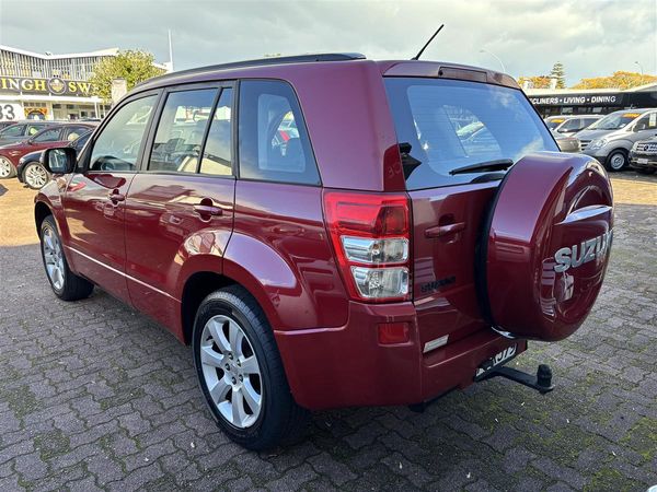 2011 Suzuki Grand Vitara WJLXA2 3.2 4x4 Carousel 2
