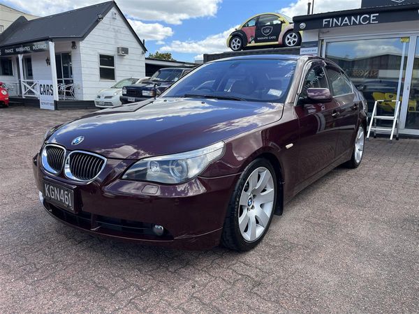 2006 BMW 550i Carousel 1