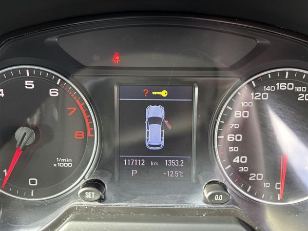 2009 Audi Q5 2.0T Quattro Carousel 8