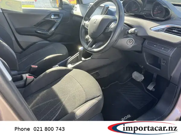 PEUGEOT 208 2014 Carousel 2