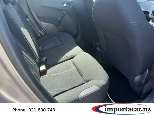 PEUGEOT 208 2014 Carousel 1