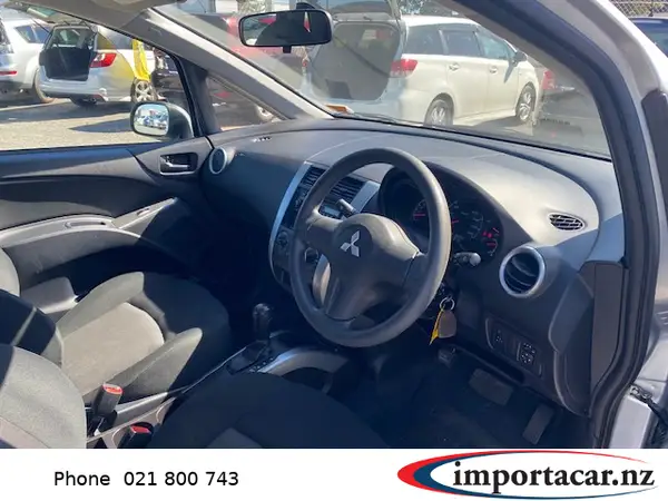 MITSUBISHI Colt Plus 2009 Carousel 5