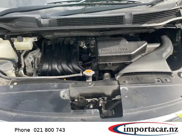 NISSAN Serena Hybrid 2012