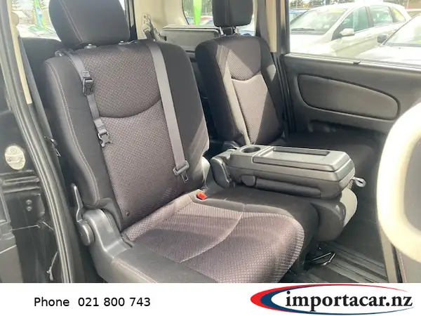 NISSAN Serena Hybrid 2012 Carousel 4