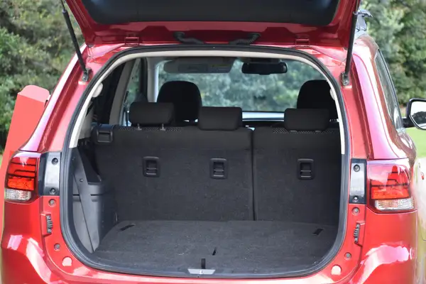 2022 Mitsubishi Outlander LS 7 Seat Auto Carousel 9
