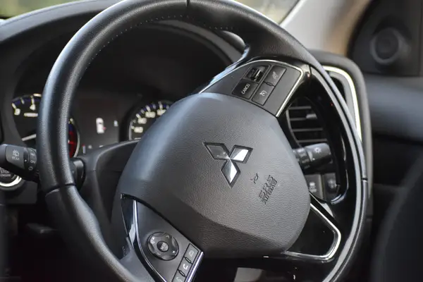 2022 Mitsubishi Outlander LS 7 Seat Auto Carousel 1