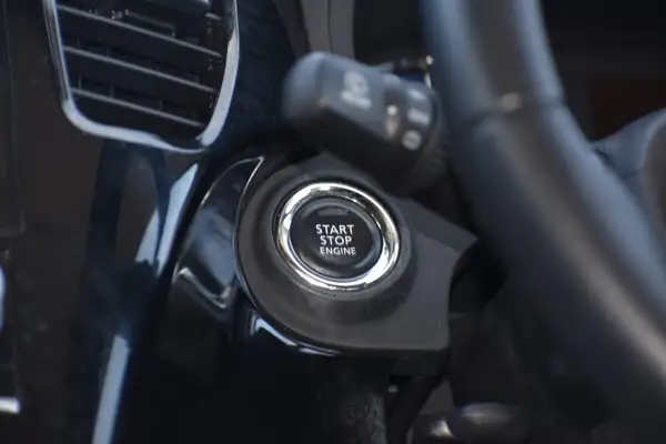 2022 Mitsubishi Outlander LS 7 Seat Auto Carousel 2