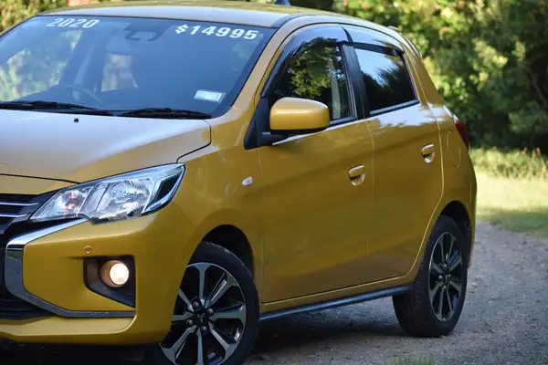 2020 Mitsubishi Mirage XLS Carousel 8