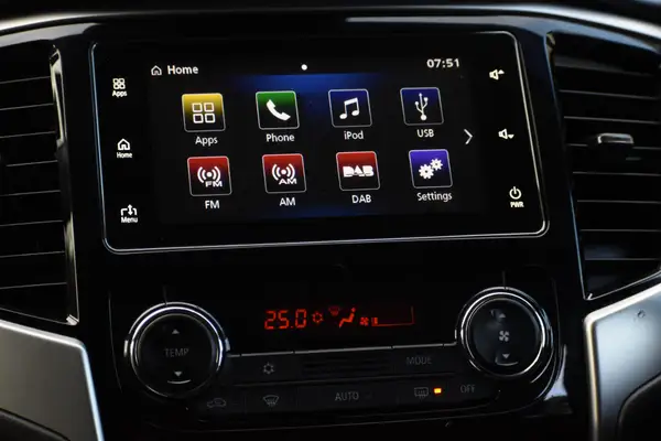 2022 Mitsubishi Triton DC GLX 4WD AUTO Carousel 6