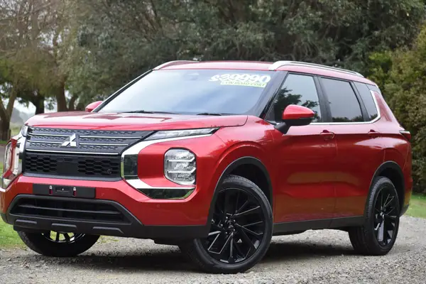 2025 Mitsubishi Outlander New Gen LS 2WD 5 Seats