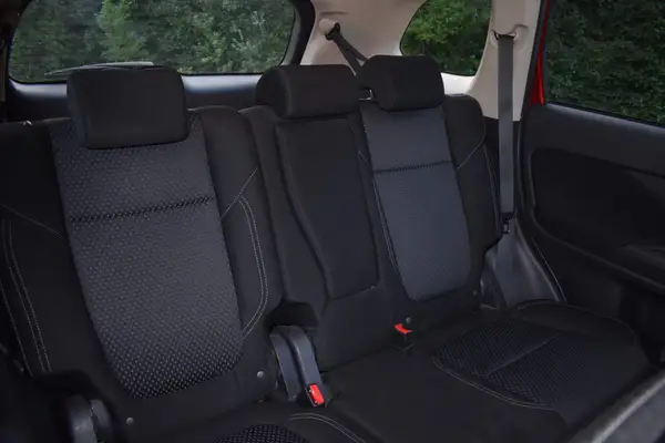 2022 Mitsubishi Outlander LS 7 Seat Auto Carousel 4