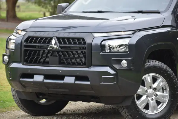 2025 Mitsubishi Triton CC GLX 4WD Flat Deck 6At Carousel 1