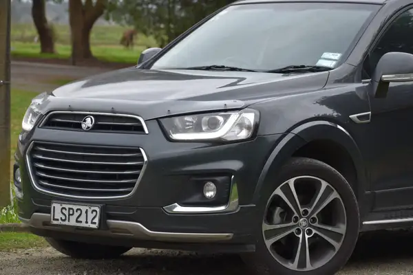 2018 Holden Captiva LTZ 7 Seater Diesel Turbo 4WD - One Owner! Carousel 1