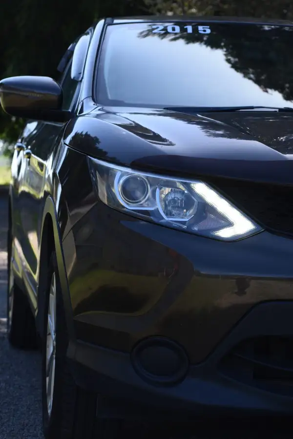 2015 Nissan Qashqai ST Carousel 3