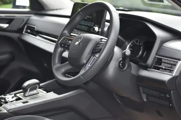 2025 Mitsubishi Outlander New Gen LS 2WD 5 Seats Carousel 8