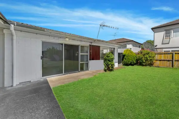 6/167 Shirley Road Papatoetoe, Manukau Manukau City 2104