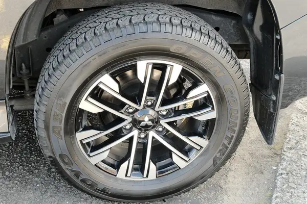 2023 Mitsubishi Pajero Sport VRX Carousel 4