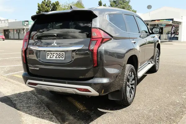 2023 Mitsubishi Pajero Sport VRX Carousel 2
