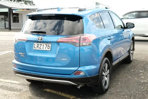 2018 Toyota RAV4 GXL AWD Carousel 3