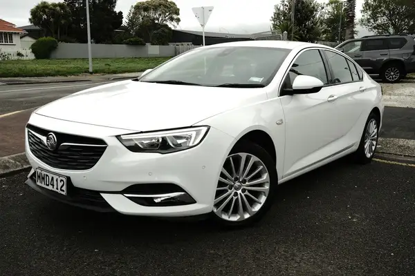 2019 Holden Commodore Calais