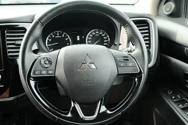 2022 Mitsubishi Outlander LS Carousel 9