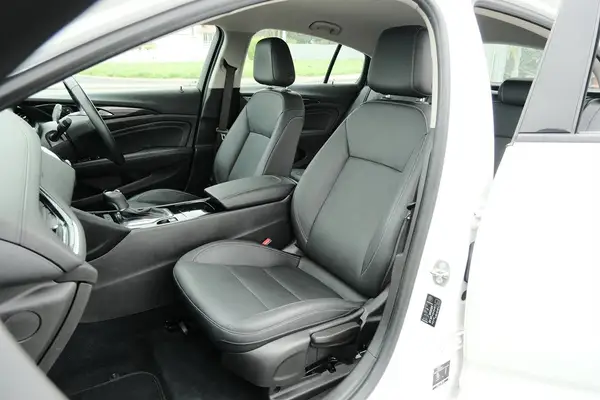 2019 Holden Commodore Calais Carousel 5