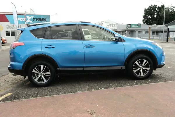 2018 Toyota RAV4 GXL AWD Carousel 1