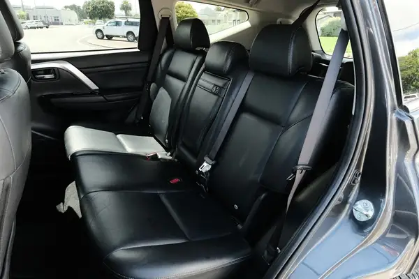 2023 Mitsubishi Pajero Sport VRX Carousel 6