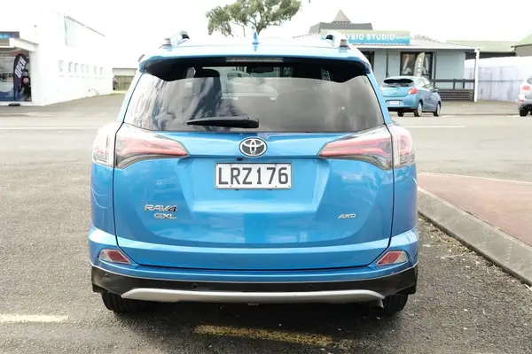 2018 Toyota RAV4 GXL AWD Carousel 4