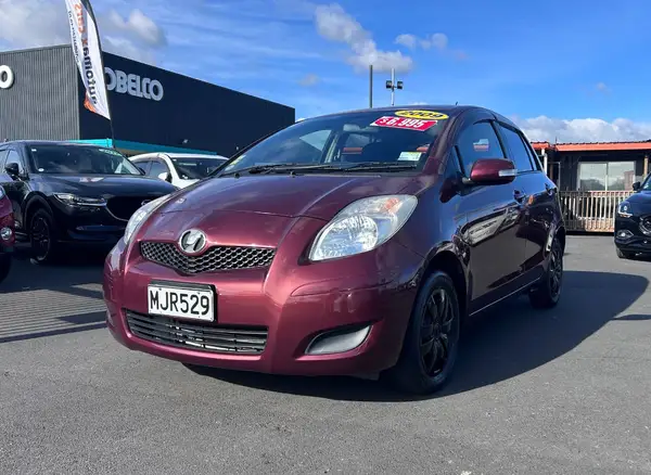 2009 Toyota Vitz Carousel 8