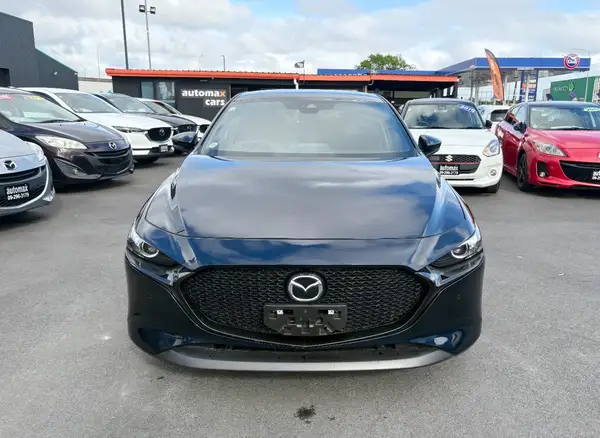 2021 Mazda 3 MAZDA 3 FASTBACK 15S Carousel 1