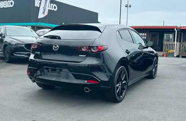 2021 Mazda 3 Carousel 4
